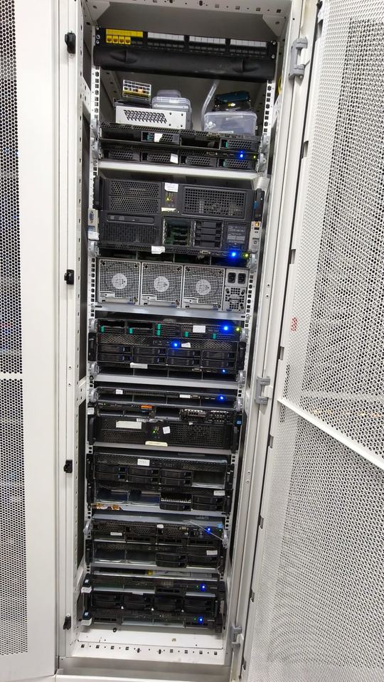 Linux dedicated server hosting in India — eWebGuru Tier IV datacentre, Delhi NCR
